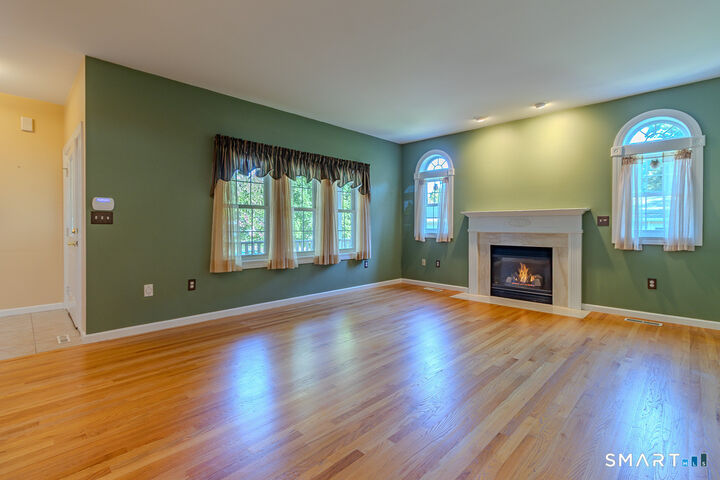 Property Photo:  160 Hawthorne Drive 160  CT 06037 