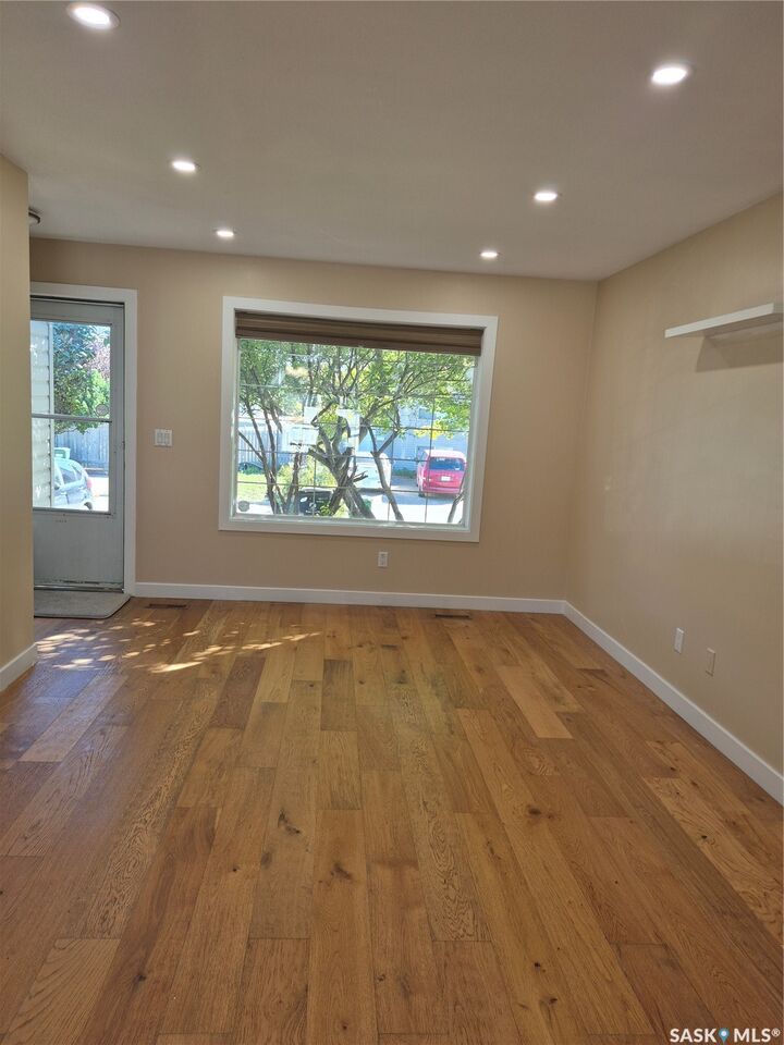 Property Photo: 143 Gropper Crescent 21 SK S7M 5W2