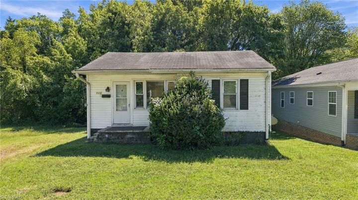 Property Photo: 922 Taft Street NC 27105