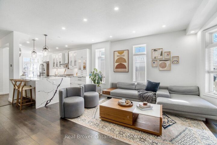Property Photo:  1417 Treeland Street  ON L7R 4S1 
