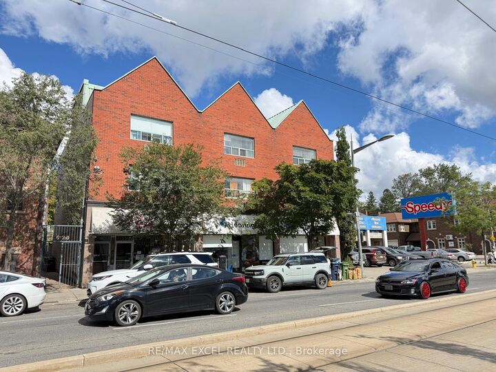 Property Photo: 666 St Clair Avenue W 203 ON M6C 1B1