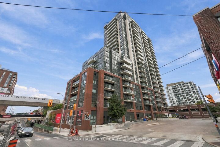Property Photo: 1420 Dupont Street 1408 ON M6H 4J8