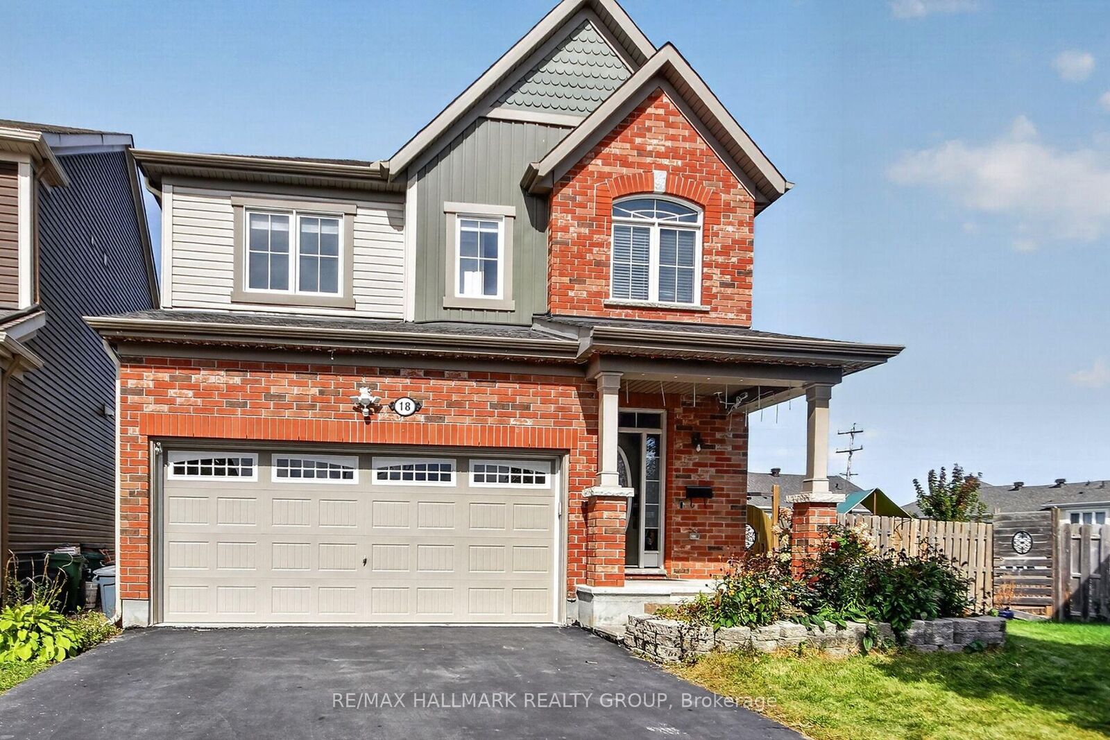 Property Photo:  18 Sweetbay Circle  ON K2S 0W8 