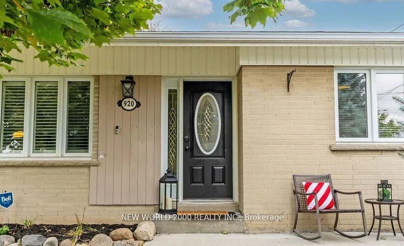 Property Photo:  920 Greenwood Crescent  ON L1N 1C8 