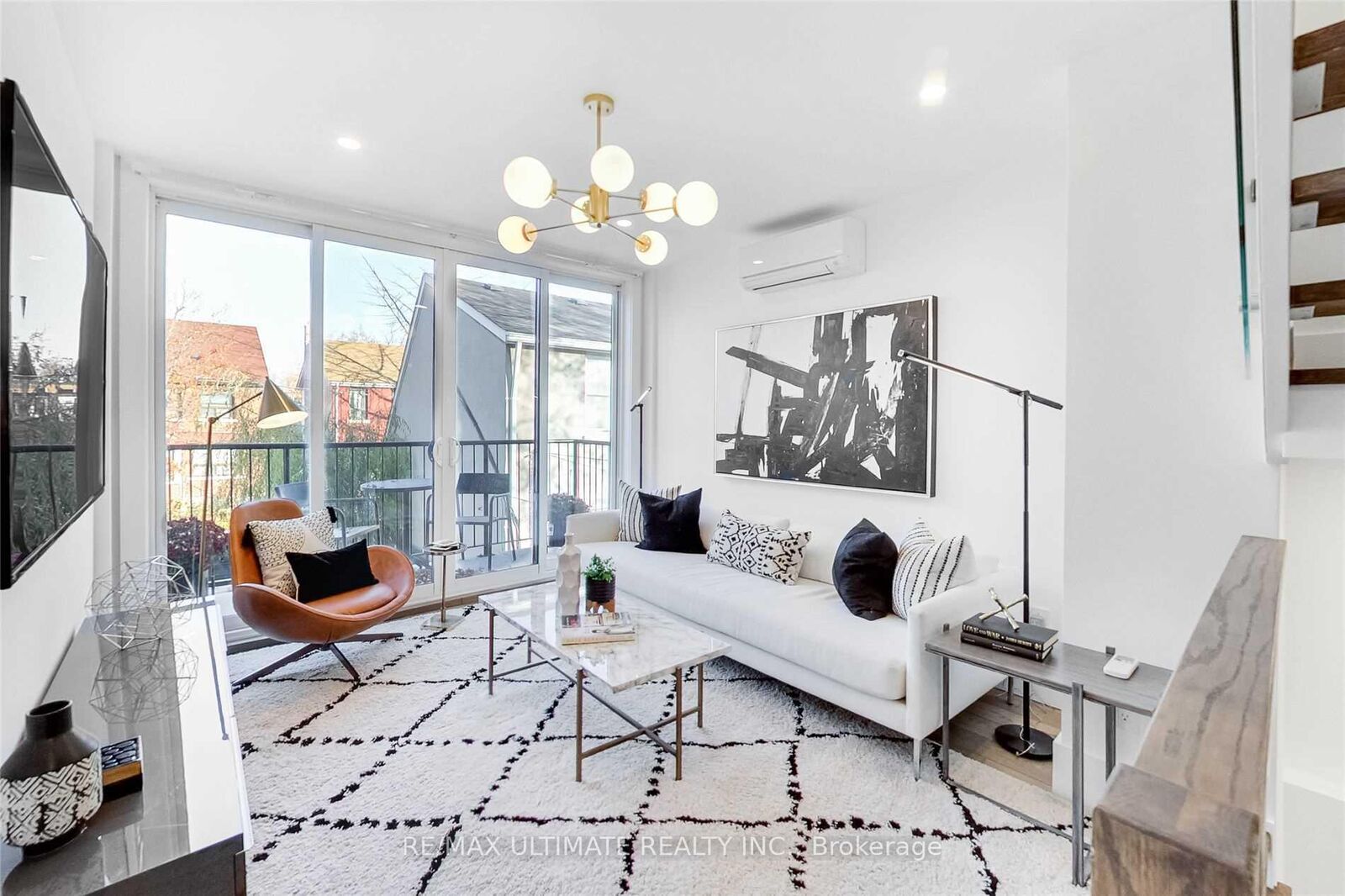Property Photo:  154 Hamilton Street  ON M4M 2E1 