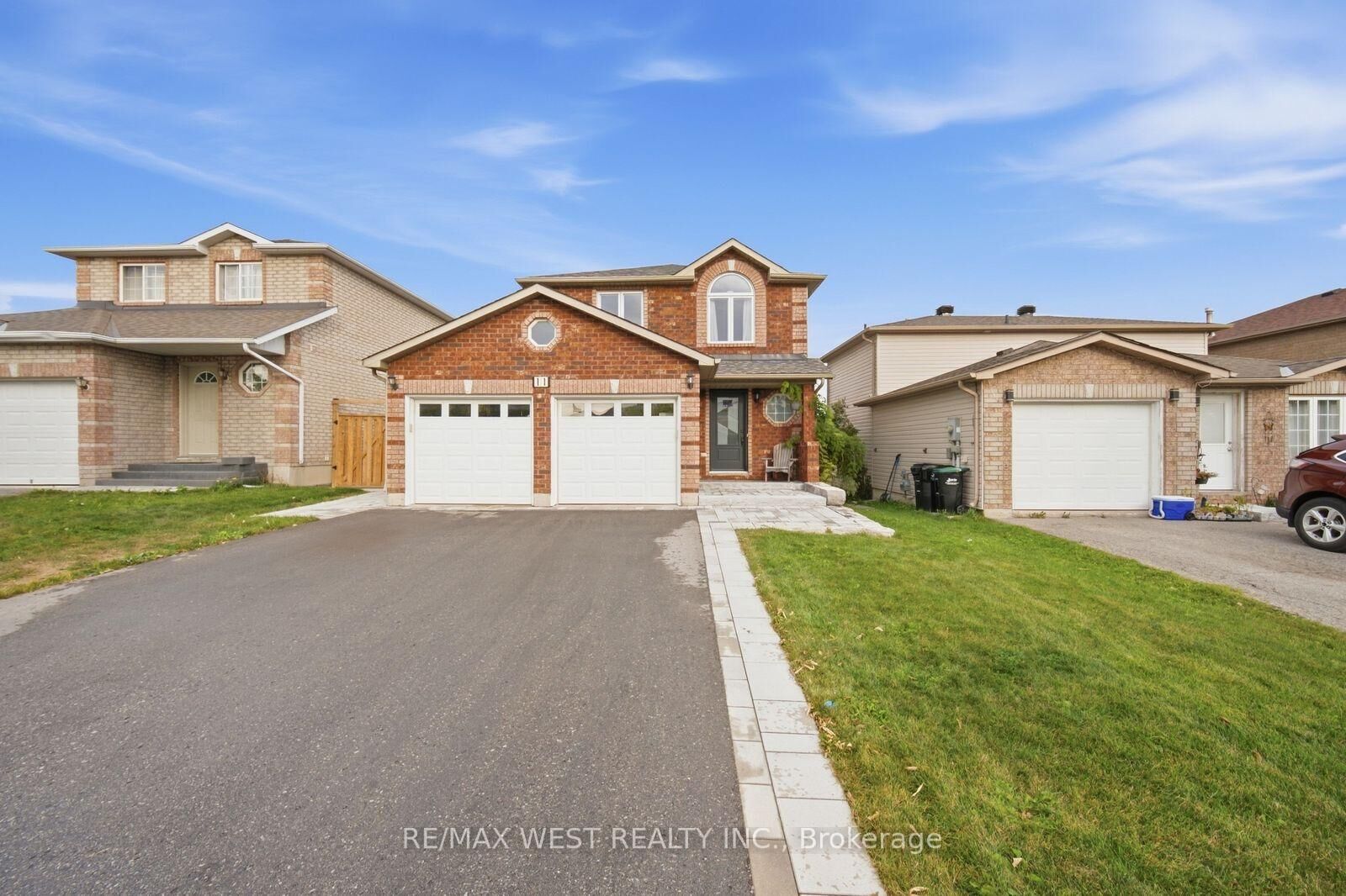 Property Photo: 11 Ambler Bay N/A ON L4M 7A4