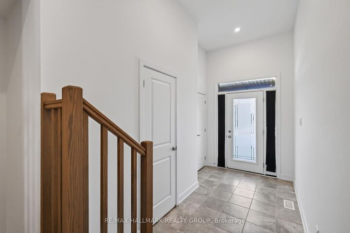 Property Photo:  1024 Montelena Road  ON K2S 2R8 