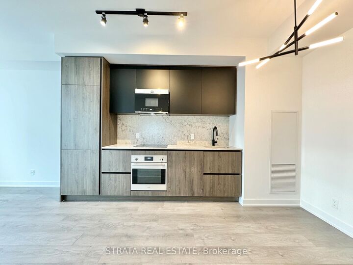 Property Photo:  108 Peter Street 2807  ON M5V 2G7 