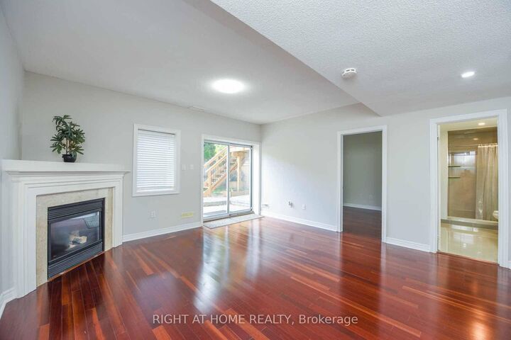 Property Photo:  2229 Glazebrook Circle Lower  ON L6M 5B5 