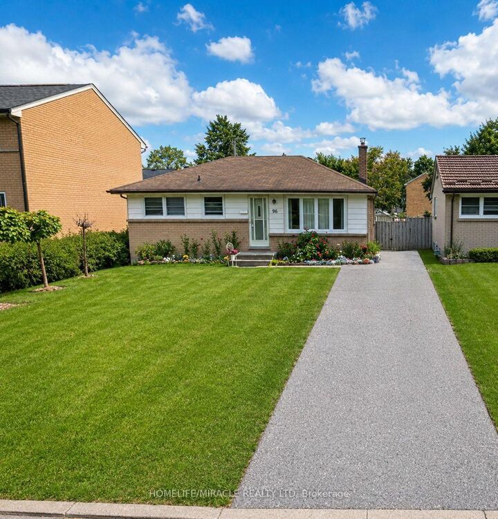 Property Photo:  104 Queenston Crescent  ON N5W 1N6 