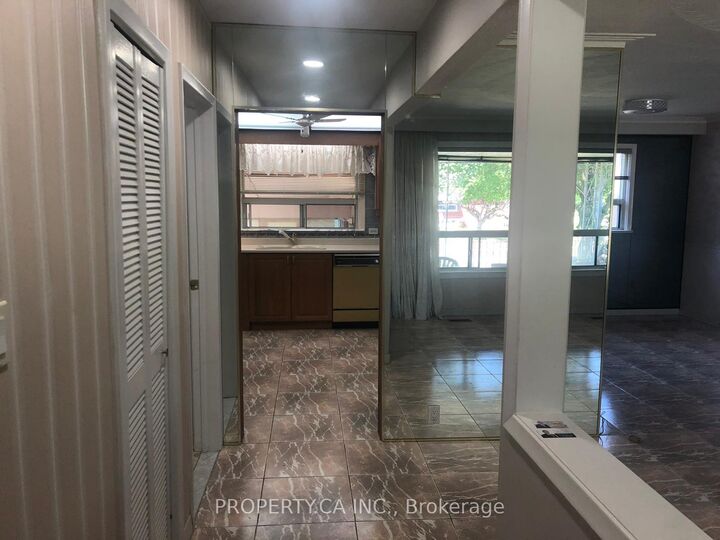 Property Photo:  113 Westhumber Boulevard Upper  ON M9W 3M9 