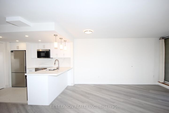 Property Photo:  77 Maitland Place 1209  ON M4Y 2V6 