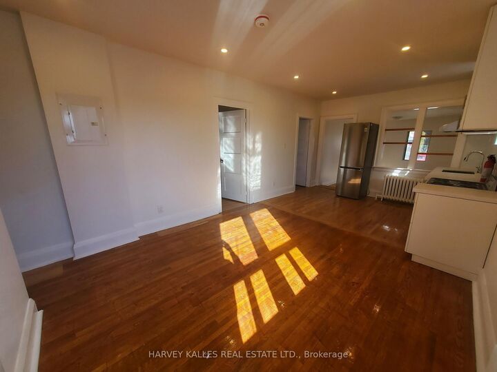 Property Photo: 15 Alberta Avenue 2 ON M6H 2R5