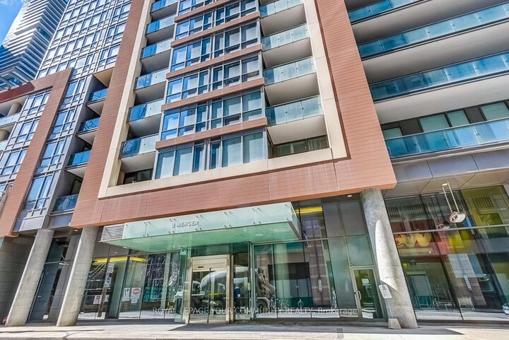 Property Photo:  8 Mercer Street 1809  ON M5V 0C4 