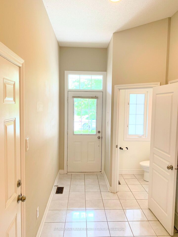 Property Photo:  469 Foxhall Way  ON K2M 0G2 