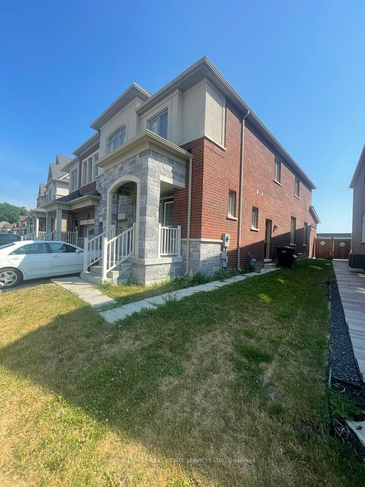 Property Photo:  16 Little Britain Crescent  ON L6Y 6A9 