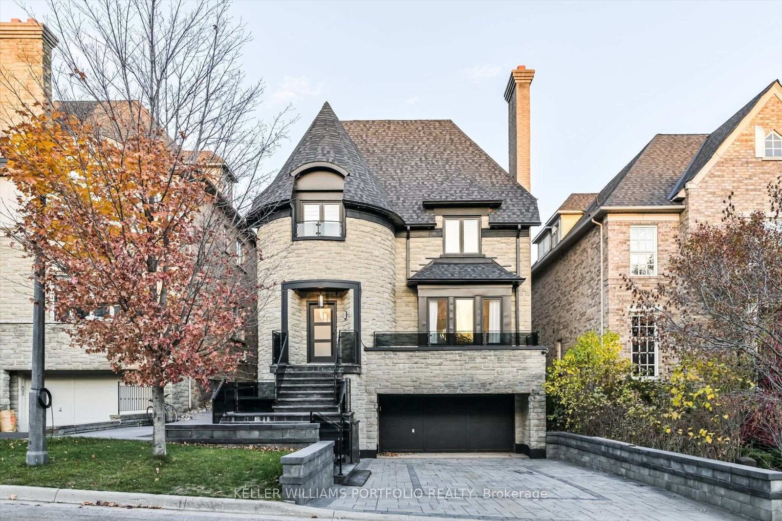 Property Photo:  27 True Davidson Drive  ON M4W 3X3 