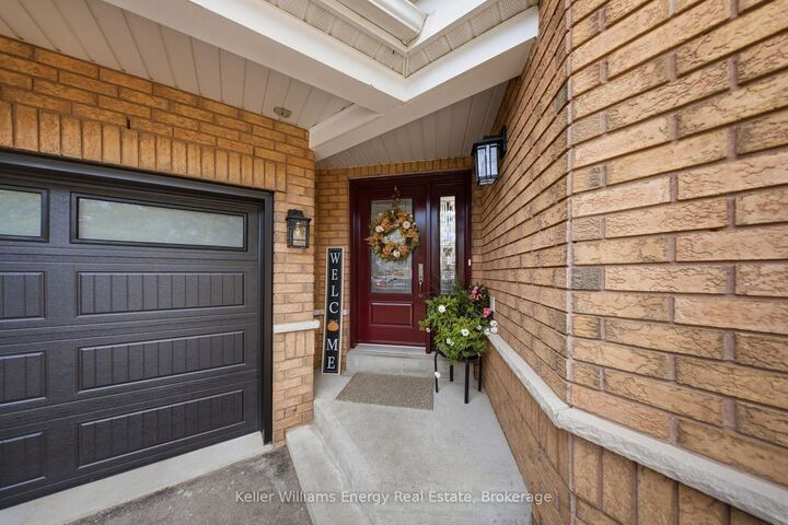 Property Photo: 8 Holliman Lane ON L1Z 1K6