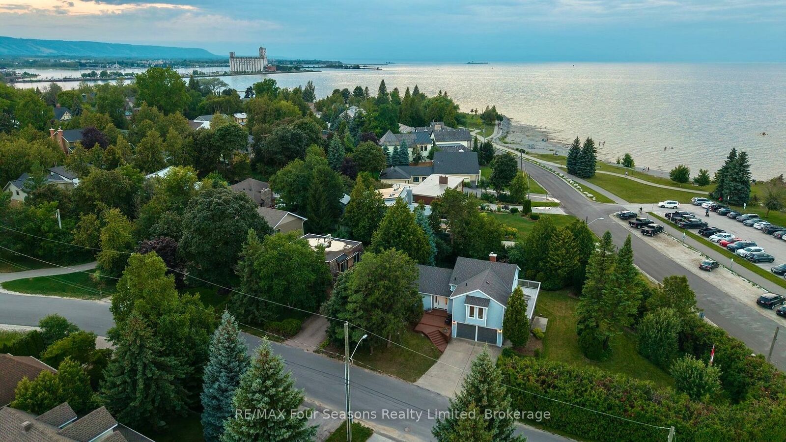 Property Photo:  97 &Amp 99 Huron Street  ON L9Y 4Y3 