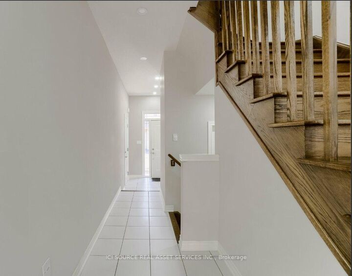 Property Photo:  93 Sonoma Valley Crescent  ON L9B 0J3 