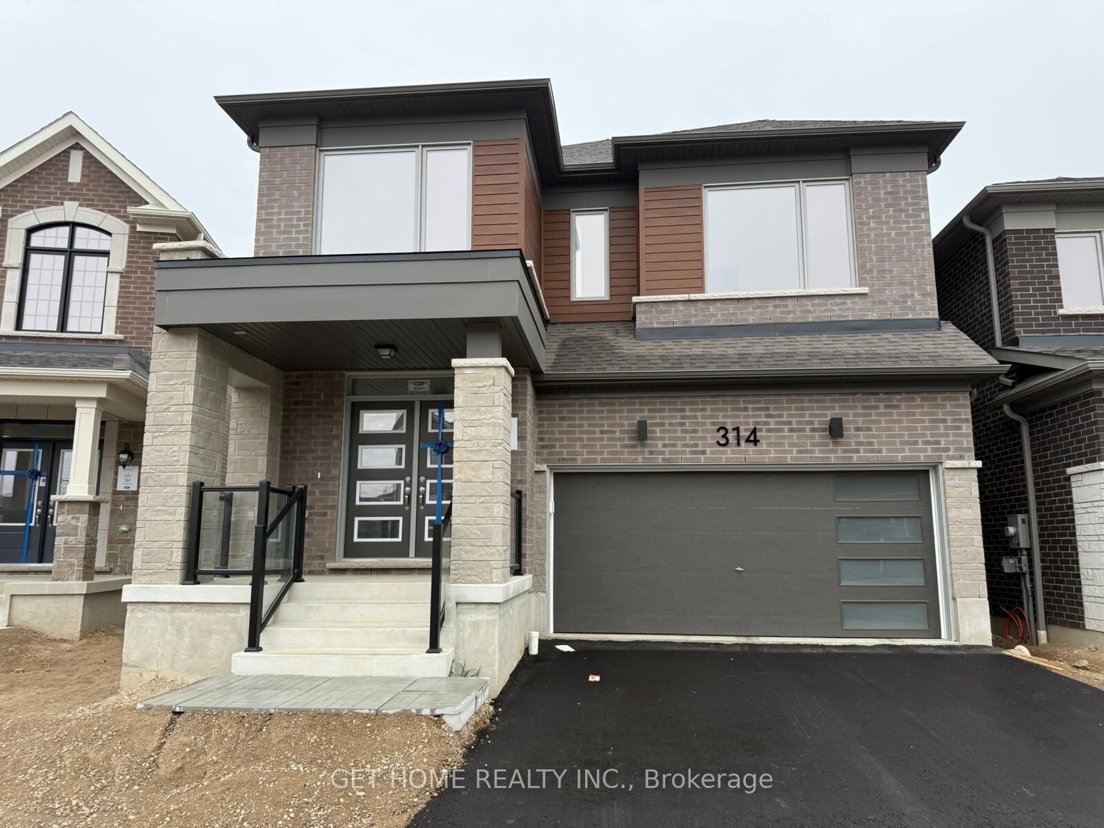 Photo de la propriété:  314 Millstone Street  ON N2R 0V4 