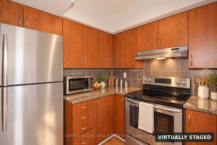 Property Photo:  225 Wellesley Street E 313  ON M4X 1G1 