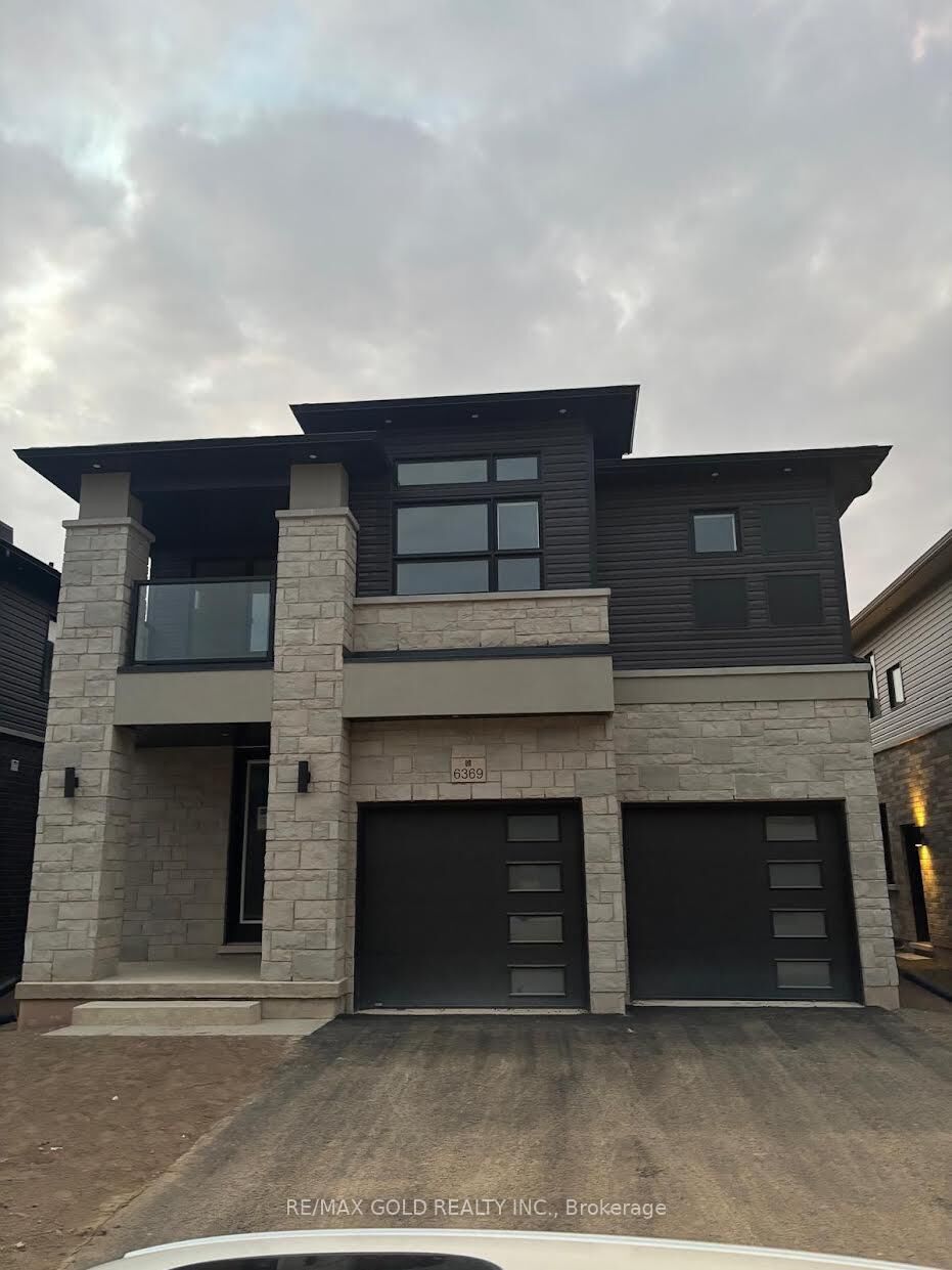Property Photo:  6369 Sunshine Common  ON L2G 7J3 