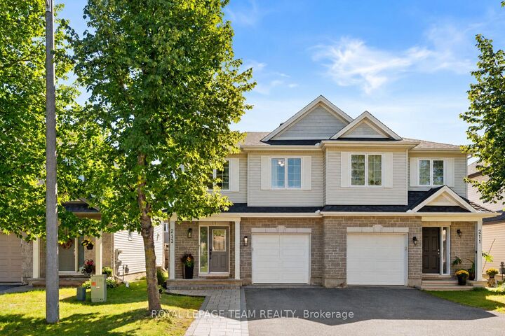 Property Photo:  213 Tewsley Drive  ON K1V 0V7 