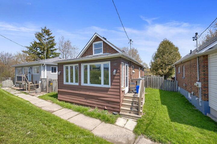 Property Photo:  741 Ritson Road S  ON L1H 5L2 