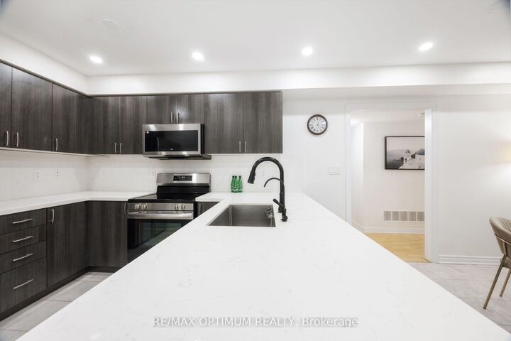 Property Photo:  200 Veterans Drive 160  ON L7A 4S6 