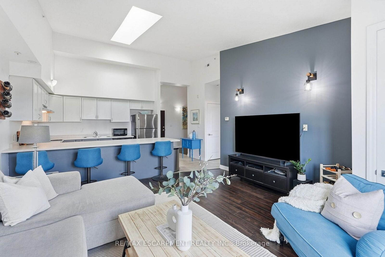Property Photo:  170 Rockhaven Lane 321  ON L8B 1B5 