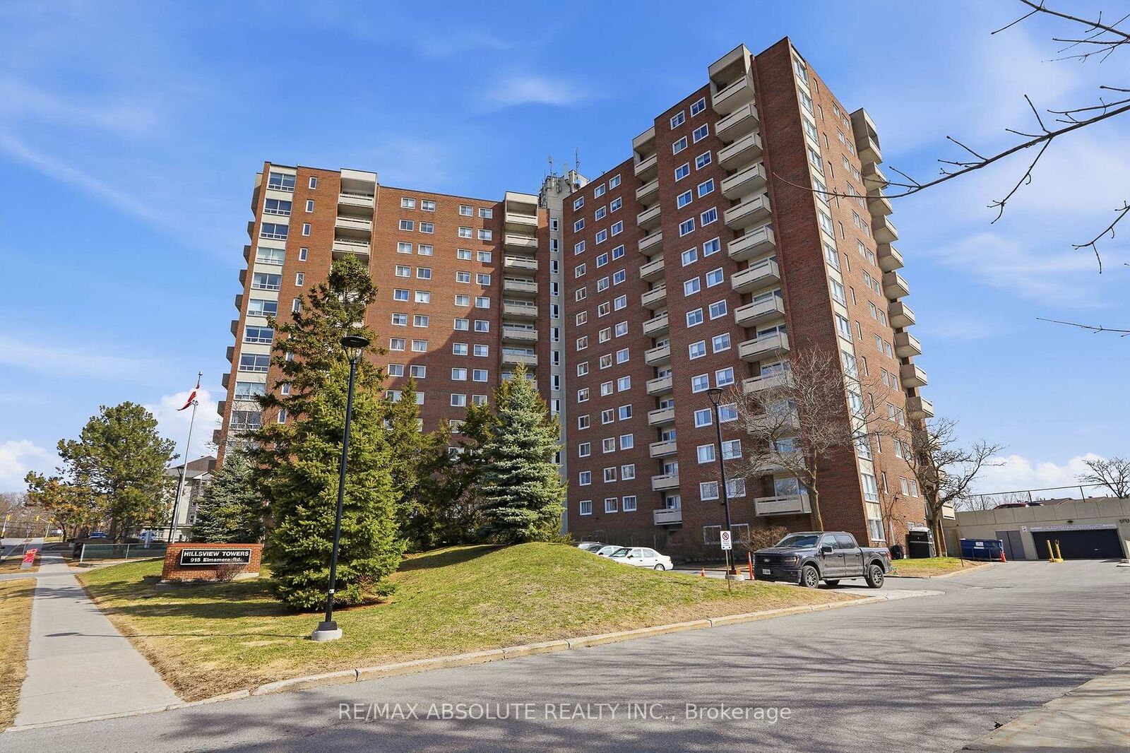Property Photo: 915 Elmsmere Road 1010 ON K1J 8H8