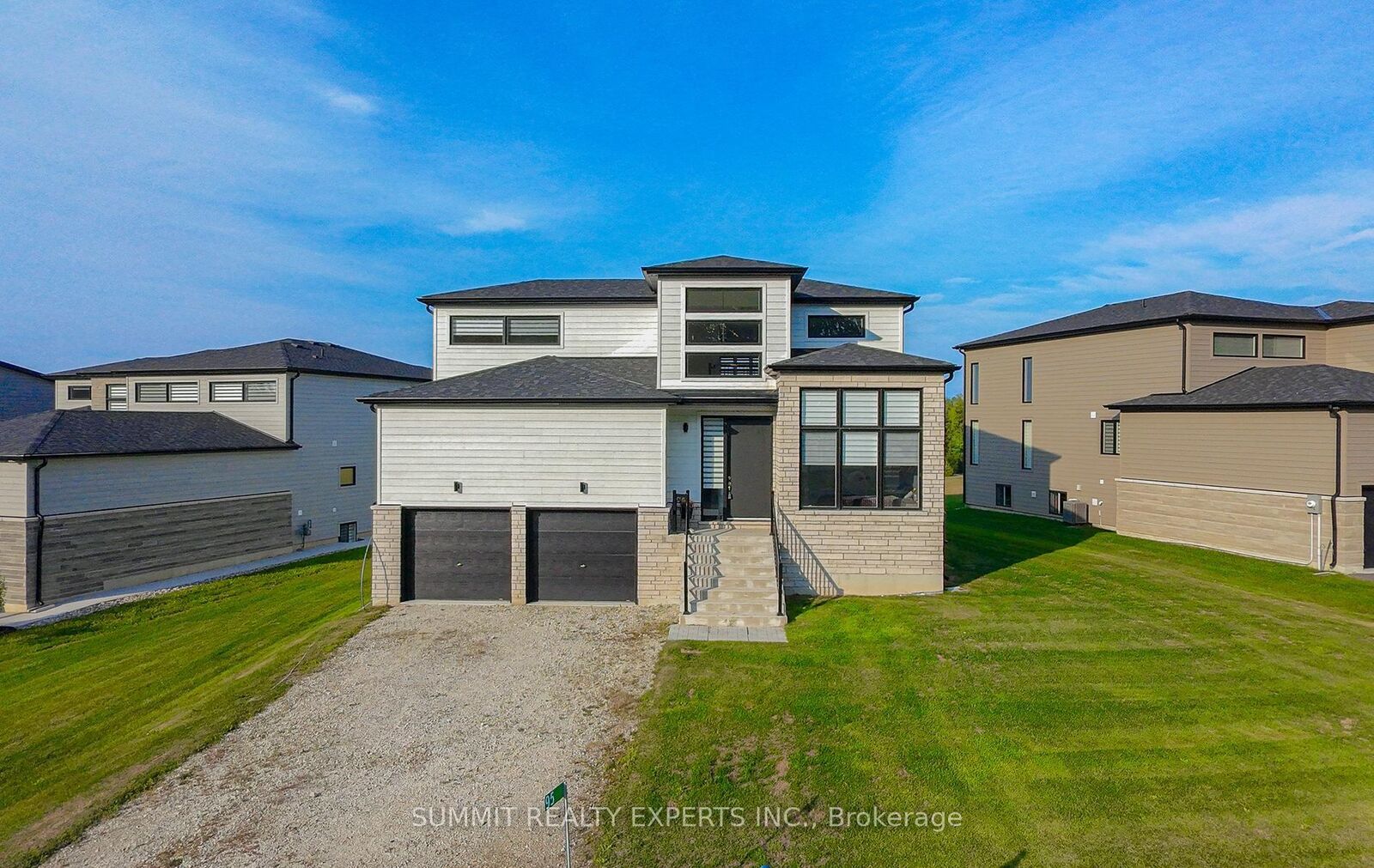 Property Photo:  95 Goldie Court  ON N0H 1J0 