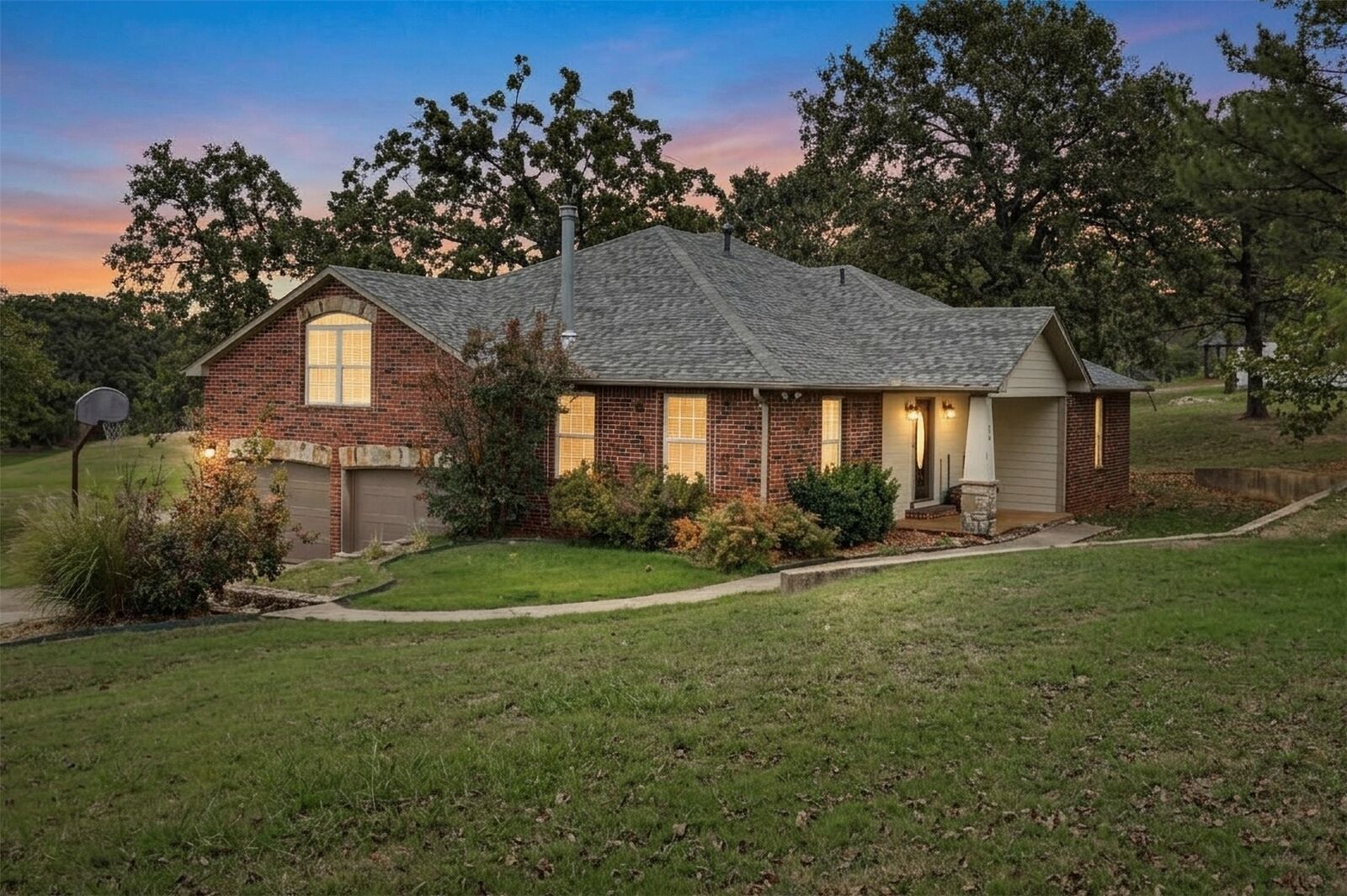 Property Photo:  2105 S 280th East Avenue  OK 74015 