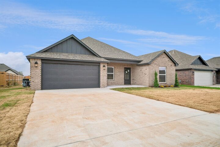 Property Photo: 27762 E 109th Street S OK 74429