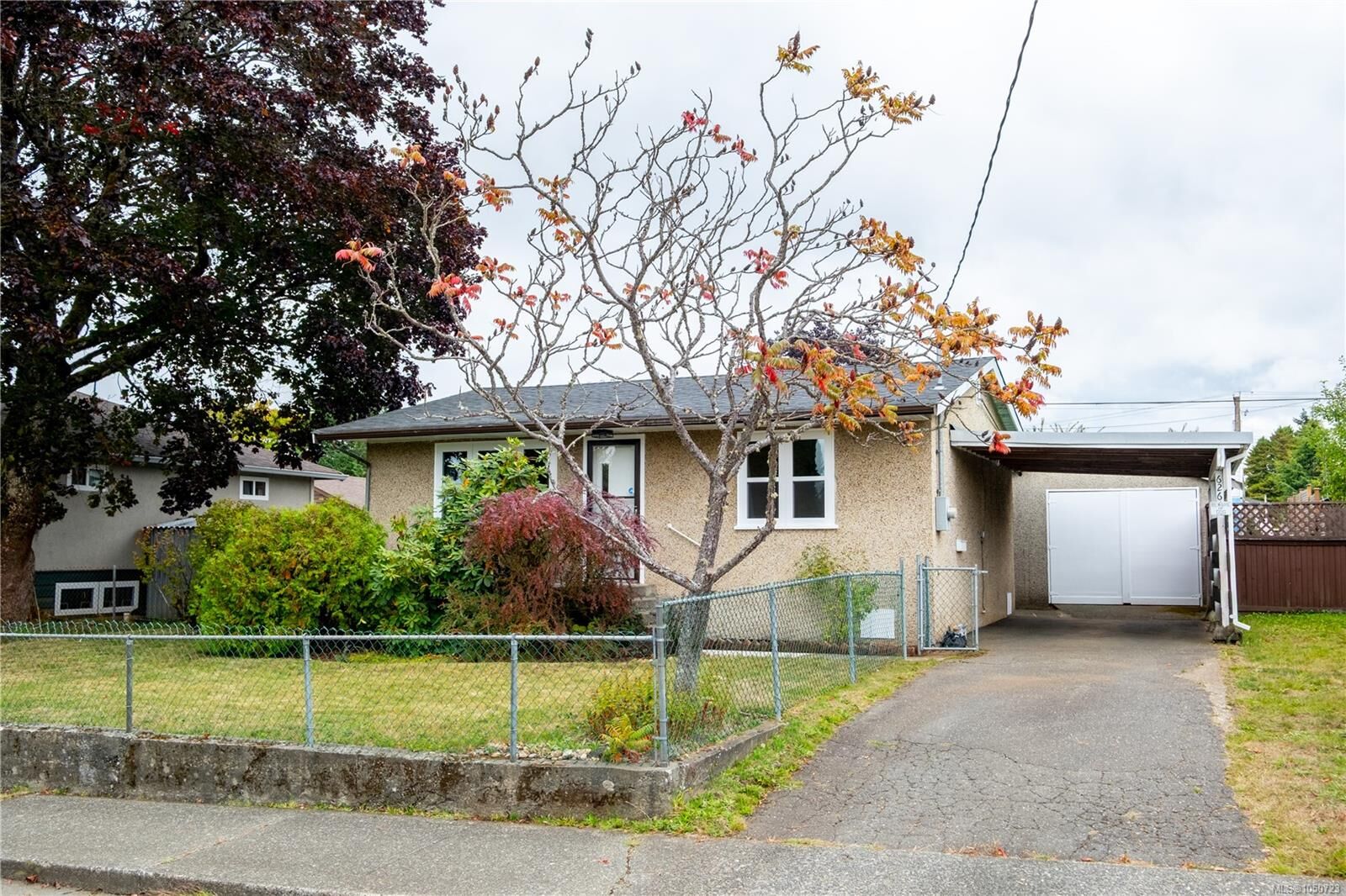 Property Photo:  626 16th St  BC V9N 1X7 