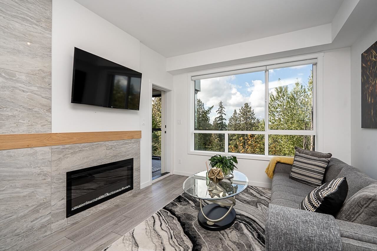 Property Photo:  11641 227 Street 315  BC V2X 9J6 