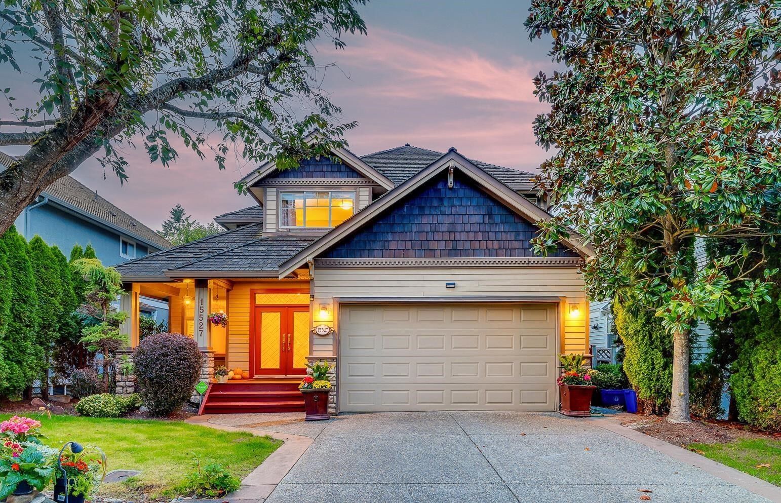 Property Photo: 15527 37A Avenue BC V3Z 0H6