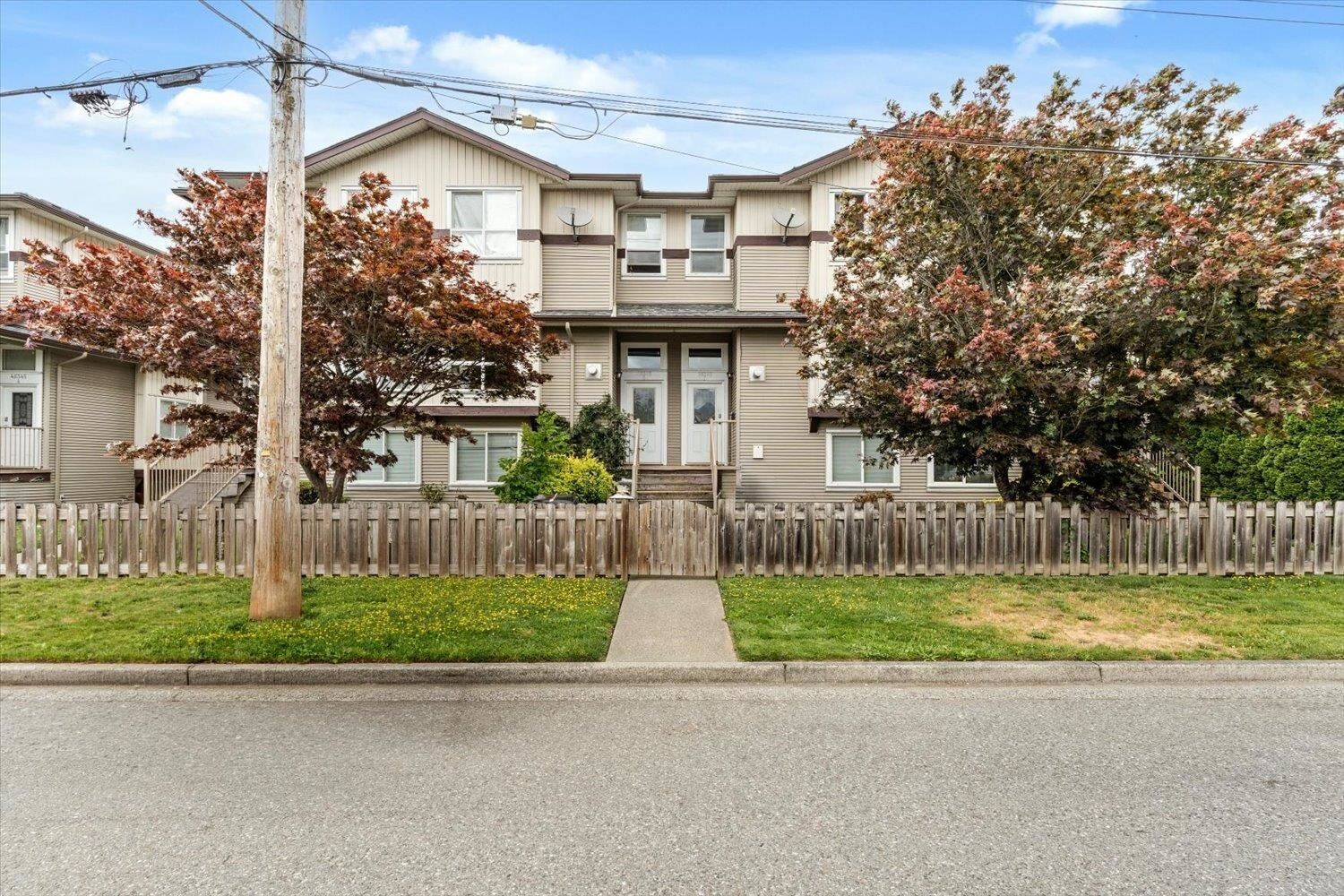 Property Photo:  46345 Princess Avenue 7  BC V2P 2B2 