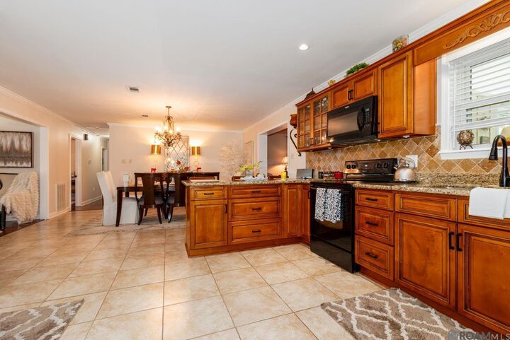 Property Photo:  3142 Kings Canyon Dr  LA 70814 
