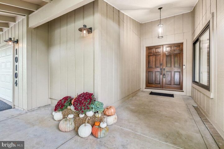 Property Photo: 10104 Grayhorse Court MD 20854