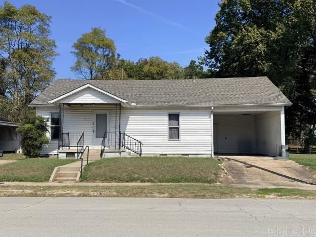 Property Photo: 505 E Poplar Street AR 72450