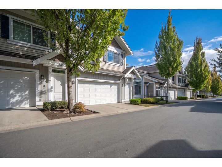 Property Photo:  30748 Cardinal Avenue 4  BC V2T 0C1 