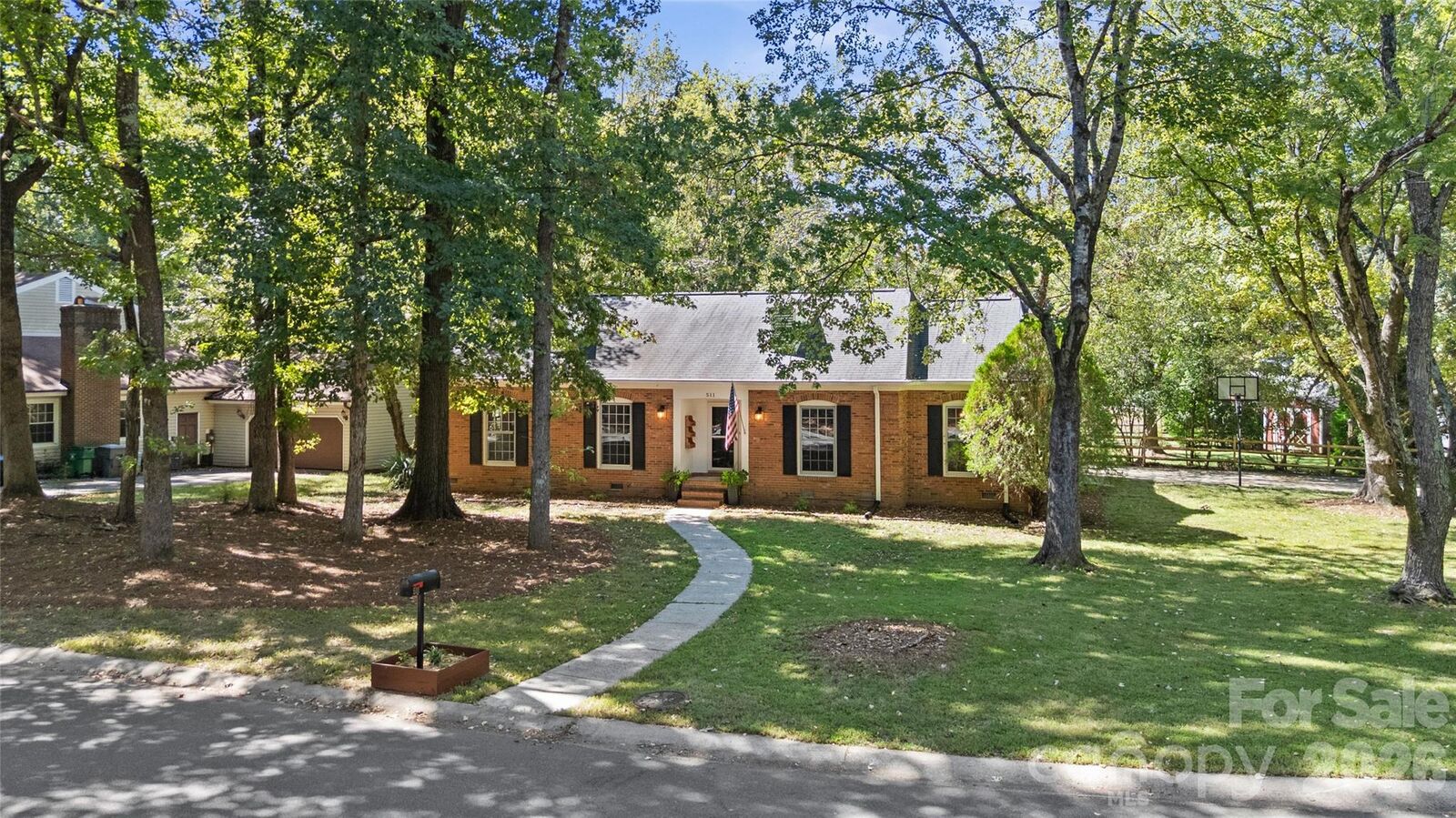 Property Photo:  511 Morning Dale Road  NC 28105 
