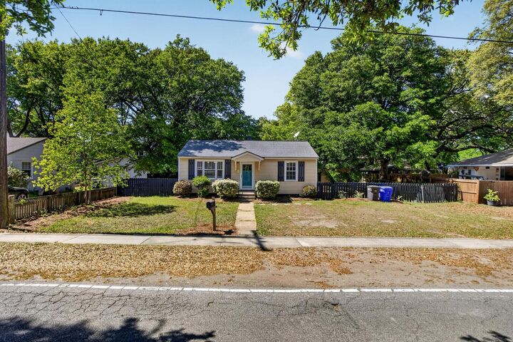 Property Photo:  736 McCants Drive  SC 29464 