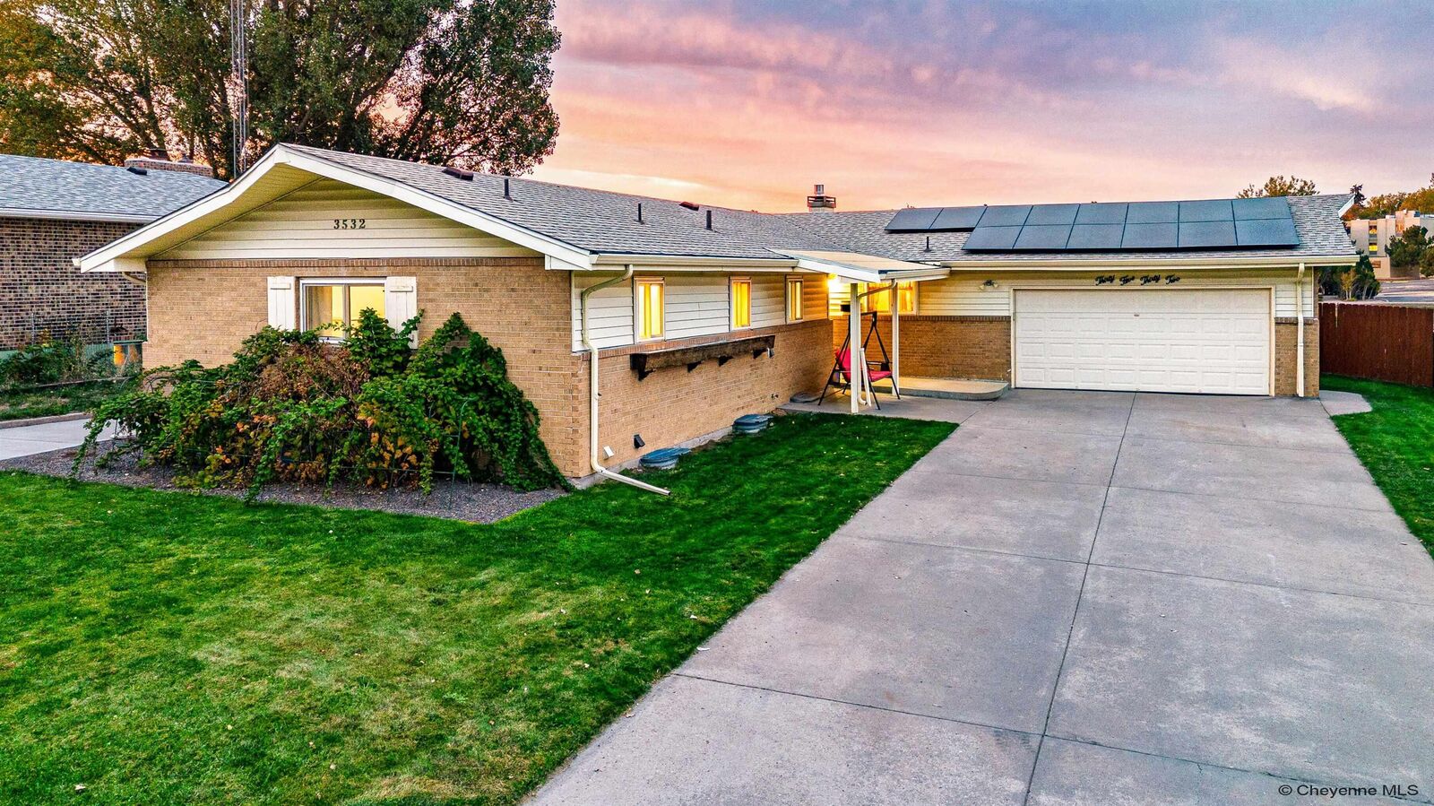 Property Photo: 3532 Sunrise Rd WY 82001