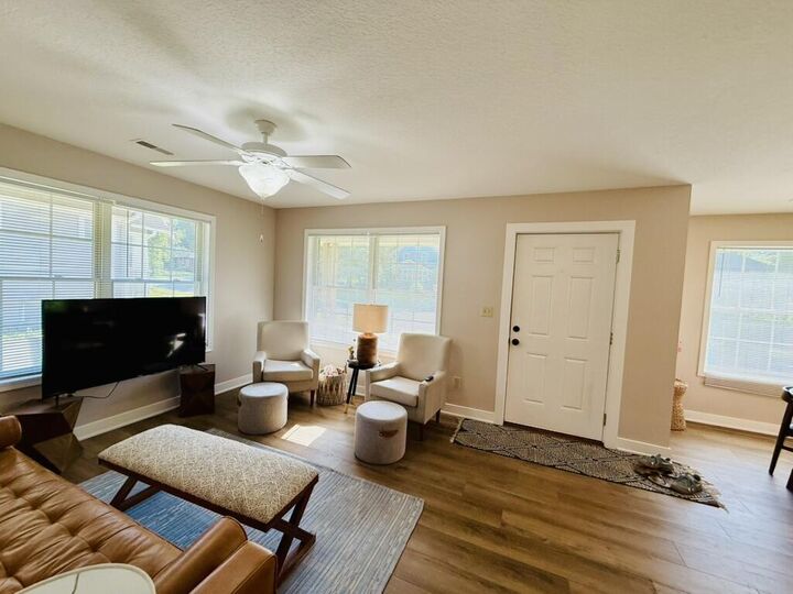 Property Photo:  254 Campus Avenue  IA 50014 