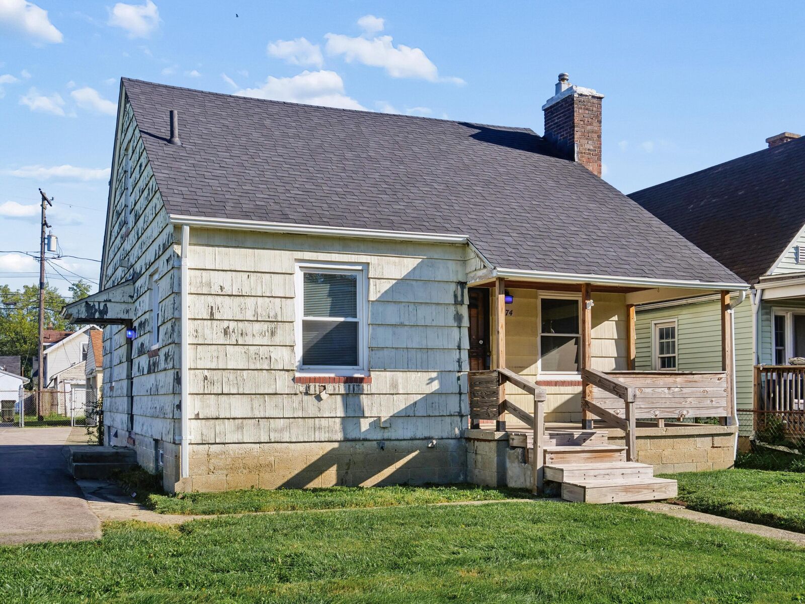 Property Photo:  1474 Genessee Avenue  OH 43211 