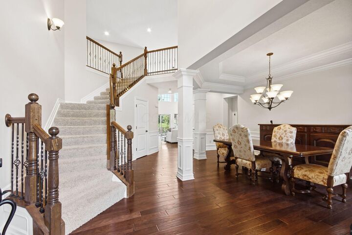 Property Photo:  4614 Hirth Hill E Road  OH 43123 
