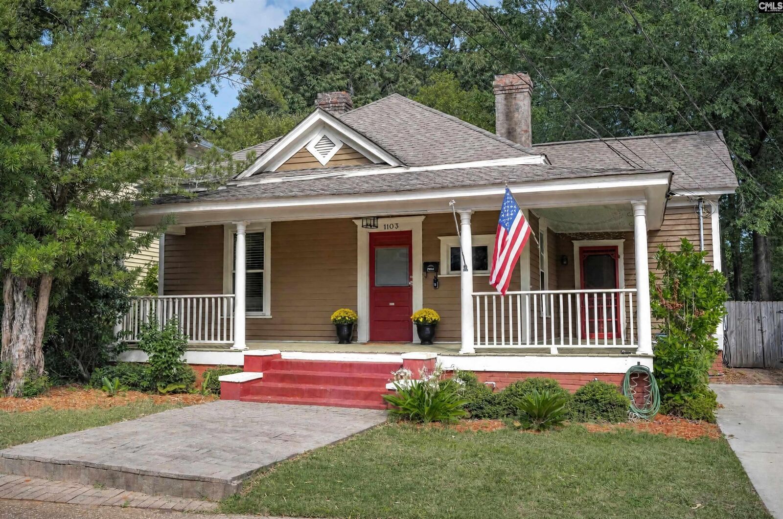 Property Photo:  1103 Beaufort  SC 29201 